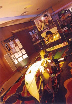 תערוכה בנושא הקטל בדרכים